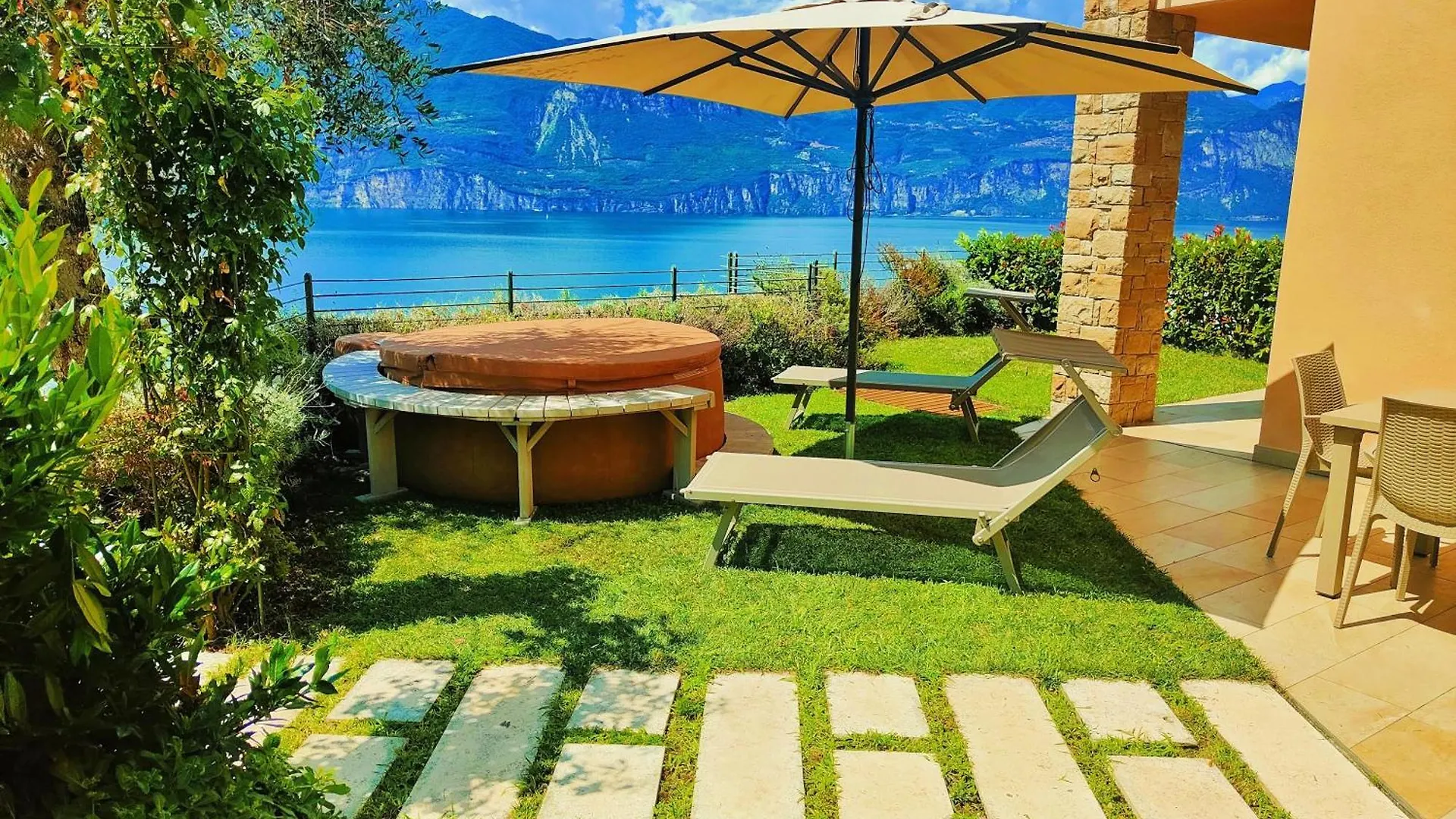 Сasa de vacaciones Villa Al Feudo Brenzone sul Garda Italia